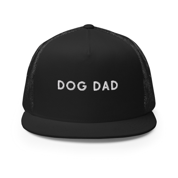 Gorra de camionero bordada con texto "Dog Dad"