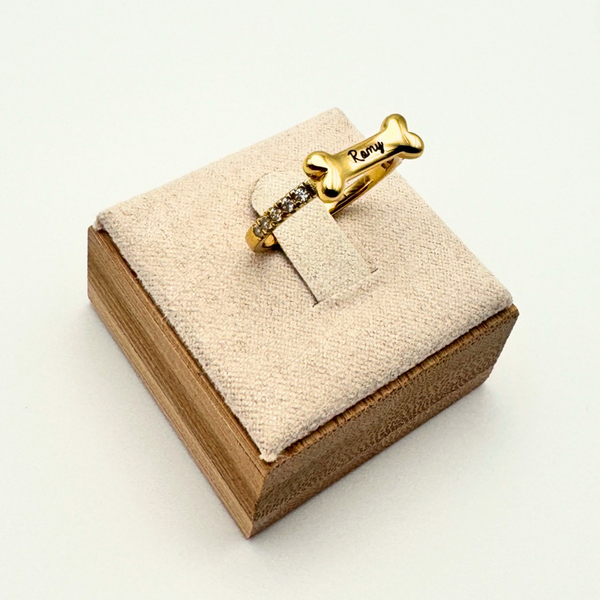 Anillo de hueso grabado personalizado
