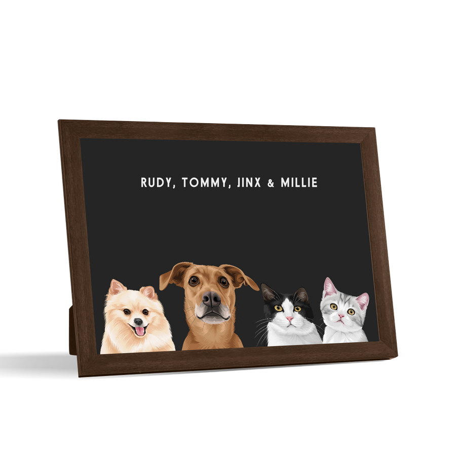 Retrato de cuatro mascotas de escritorio